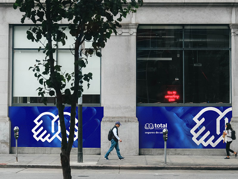 Criação de logo 12 ads seguros saude - Tuiuiú Comunicação